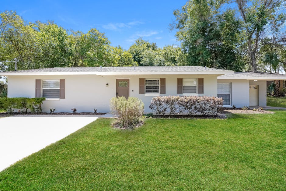 137 FLORIDANA, DEBARY, FL 32713 Home for Rent 3 Beds, 2 Baths